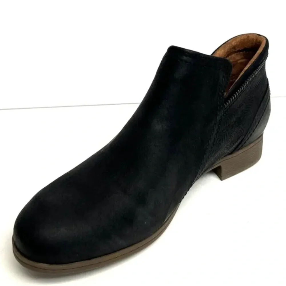 Cobb Hill Womens Crosbie Bootie Black Size 6 W